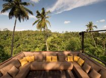 Villa Rumah Hujan, Outdoor living area with views